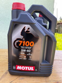 Olej motul - 2