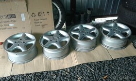 Sadu disků 7Jx15 na Ford Focus I. - 2