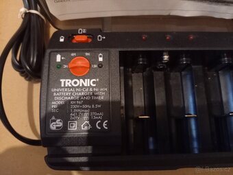 Univerzální nabíječka baterií Tronic KH 967 - 2
