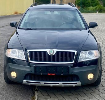 Škoda Octavia SCOUT 2.0 TDI 4X4 103KW COMBI ELEGANCE - 2