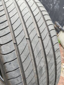 Letní pneu 215/55/17 Michelin - 2