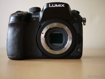 Panasonic GH-4 + příslušenství... - 2