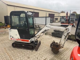 Bobcat X 320 - 2