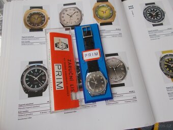 krasne darkove trezorovky hodinky prim rok 1978 komplet - 2