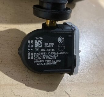 Originální OE senzory tlaku Ford / Lincoln USA verze - 2