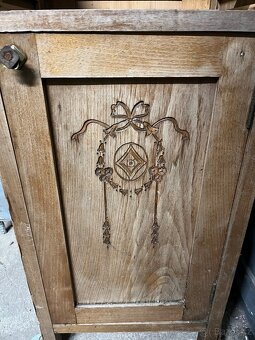 Stará skříňka - 2