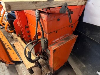 Válečkový sypač Agrometall VS 100 - 2