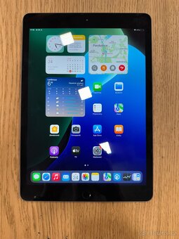 iPad 8. generace 2020 šedý s Apple Pencil - 2