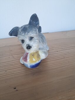 Porcelánová figurka pejska - 2
