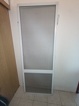 Síť proti hmyzu k balkónovým dveřím - 2