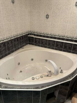 Rohová vana s tryskami - 2