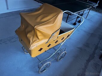 Retro kočár - 2