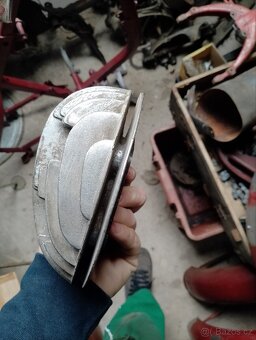 Jawa 250 pérák hlava - 2