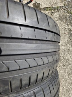 225/40R19 - 2