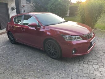 Vozidlo  LEXUS CT 200H – hatchback - 2