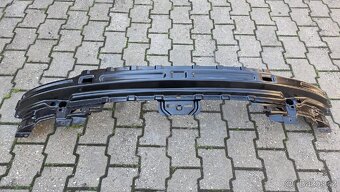 VW T4 výztuha předního nárazníku facelift - 2
