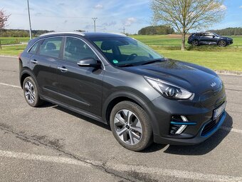 KIA NIRO EV SPIRIT BATERIE 64 kWh ROK 2021 53000KM - 2