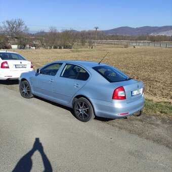 Škoda Octavia 1.6 MPI sedan benzín Zelená metalíza - 2