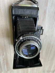 Dva měchové fotoaparáty BELFOCA a ZEISS IKON - 2