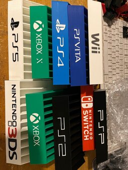 Stojanky na hry PlayStation, Nintendo, Xbox - 2