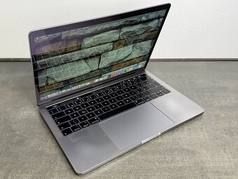 MacBook Pro 13'' 2018 / i5 / 8GB / 512GB SSD / Space Gray - 2