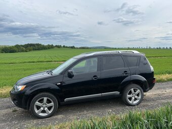 Mitsubishi Outlander - 2