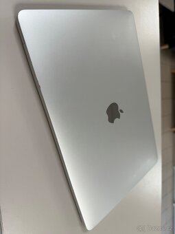Apple Macbook Pro 13" silver i5 2,3GHz silver - pěkný,záruk - 2
