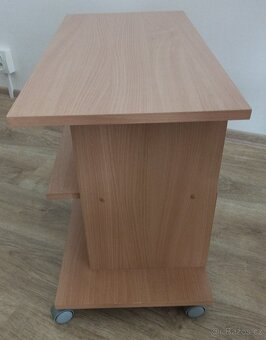 Pojízdný TV stolek - 2