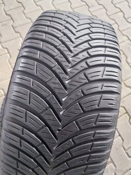 Prodám 2 x celoroční pneu Kleber 205/45/17 - 2