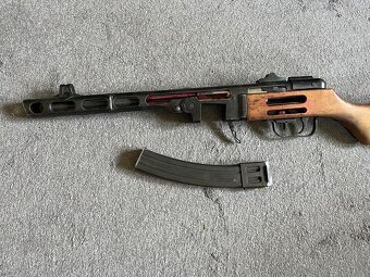 Samopal PPŠ 41 Špagin - řez - 2
