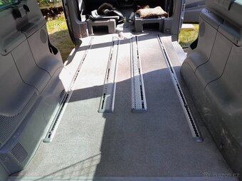 interiér na Mercedes Benz Viano rok 2003 - 2012 jednosedačky - 2