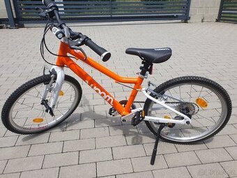 Woom 4 (20") novy v zaruce se stojankem - 2