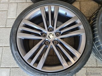 181 Škoda Octavia Scout - Superb original alu kola R18 5x112 - 2
