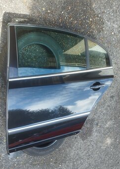 Skoda Superb 1,zadní levé dveře, komplet a s výplní, nové - 2