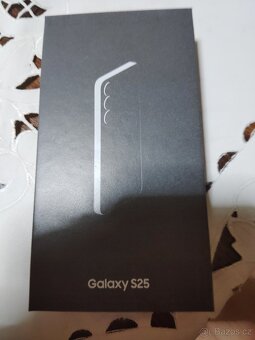Samsung Galaxy S25 - 2