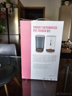 Prodám automatický dávkovač krmiva pro domácí mazlíčky - 2