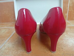 Lakované kožené lodičky Gino Rossi vel.37 - 2