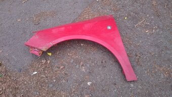 Skoda Roomster,Fabia 2 predni blatnik na opravu - 2