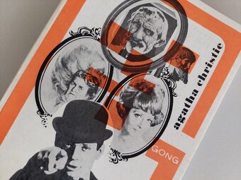 Agatha Christie Christieová - Hadí doupě, detektivka krimi - 2