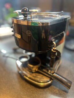 Delonghi kávovar - 2