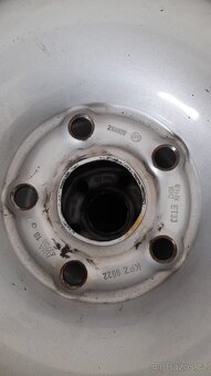 zimní pneu vč. plech. disků 215/65 R16 102H XL - 2