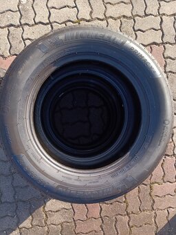 Letní pneu 215/65 R17 - 2