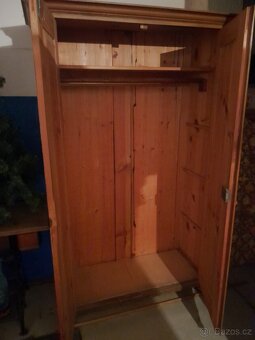 Šatní skříň - 2