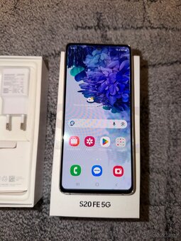 Samsung Galaxy S20 FE 5G - 2