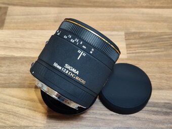 Sigma 50mm /f2.8 DG Macro EX (Canon) - 2