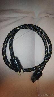 Napájecí kabel k zesilovači 16A/250V - 2