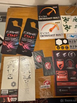 Originální samolepky a plakáty - ASUS TUF, ASUS ROG, Razer - 2