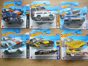 AUTÍČKA HOT WHEELS - 2