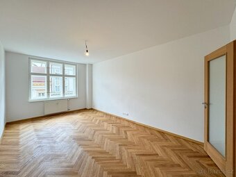 Pronájem nezařízeného bytu 2+1 cca 49 m2, 3. patro,, Záhřeb - 2