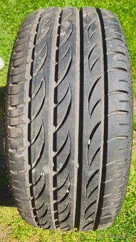 Pirelli ZR17 215/45 - 2